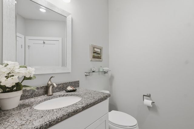 11 Executive Drive 113, Stoneham, MA 02180
