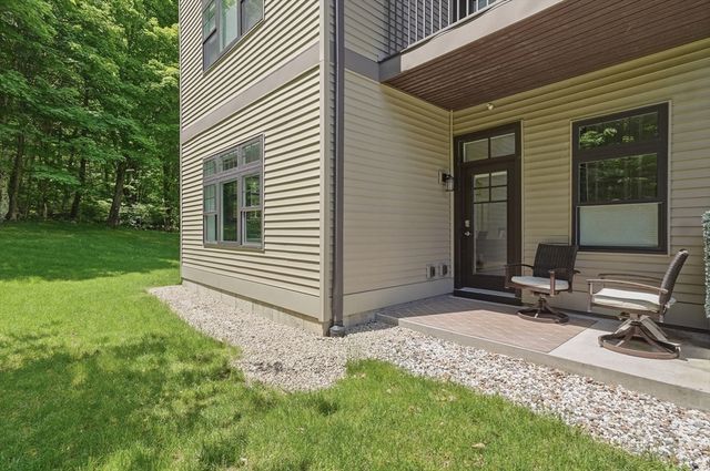 11 Executive Drive 113, Stoneham, MA 02180