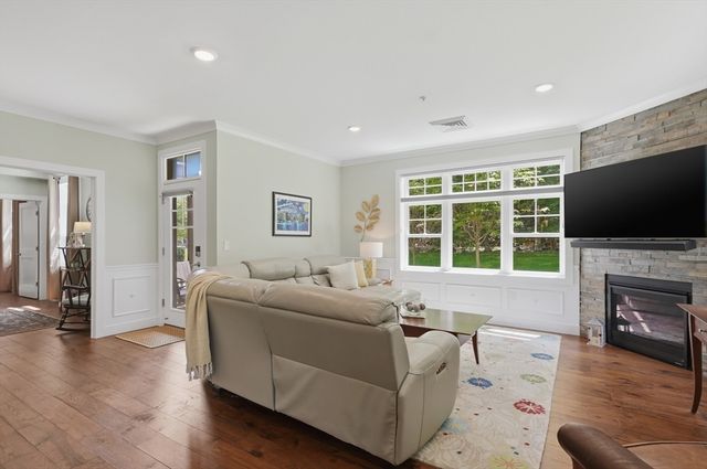11 Executive Drive 113, Stoneham, MA 02180