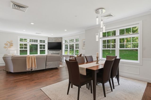 11 Executive Drive 113, Stoneham, MA 02180