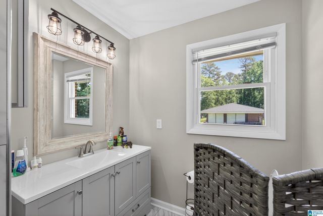 2050 OLDFIELD ROAD, Sylacauga, AL 35150