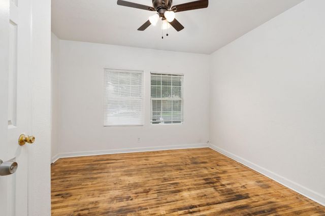 54 E Kearney Boulevard, Fresno, CA 93706