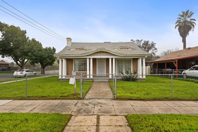 54 E Kearney Boulevard, Fresno, CA 93706