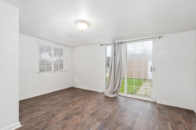 54 E Kearney Boulevard, Fresno, CA 93706