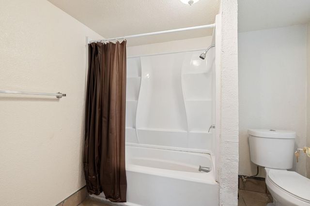 54 E Kearney Boulevard, Fresno, CA 93706