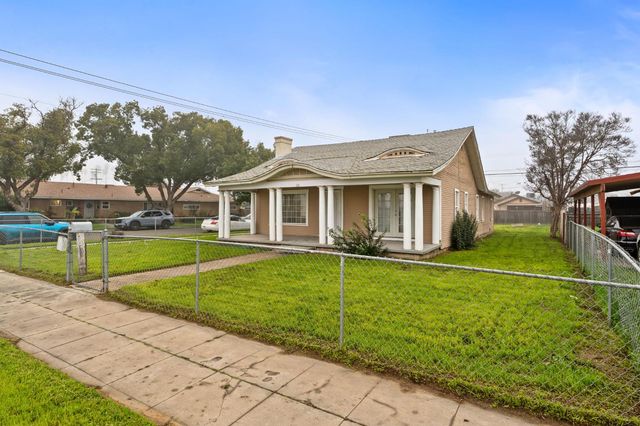 54 E Kearney Boulevard, Fresno, CA 93706