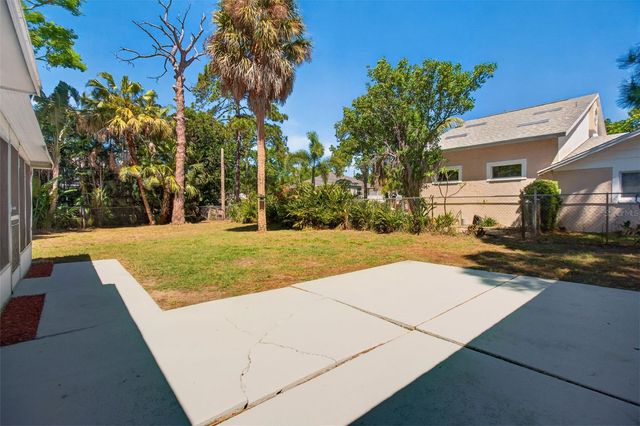 823 RIVERSIDE DRIVE, Tarpon Springs, FL 34689