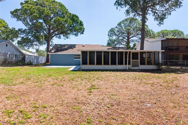 823 RIVERSIDE DRIVE, Tarpon Springs, FL 34689