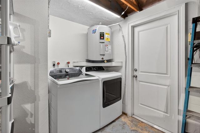 823 RIVERSIDE DRIVE, Tarpon Springs, FL 34689