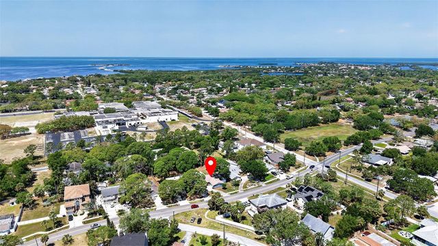 823 RIVERSIDE DRIVE, Tarpon Springs, FL 34689
