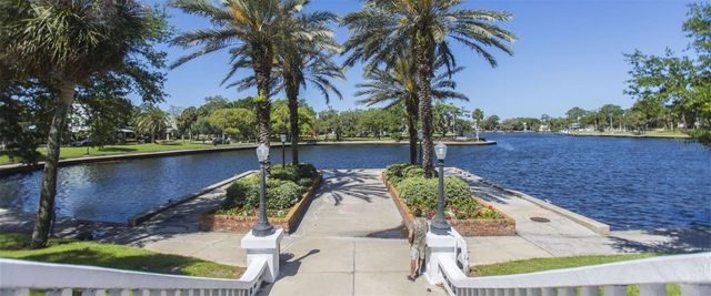 823 RIVERSIDE DRIVE, Tarpon Springs, FL 34689