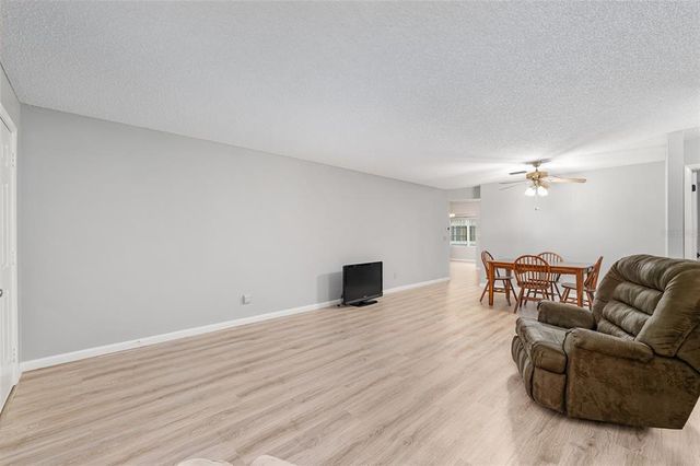 8532 SW 93RD PLACE B, Ocala, FL 34481
