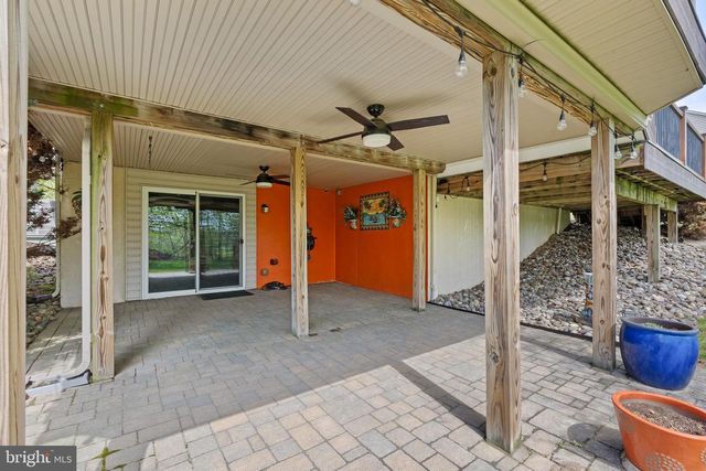 34 JOY CIR, Barto, PA 19504