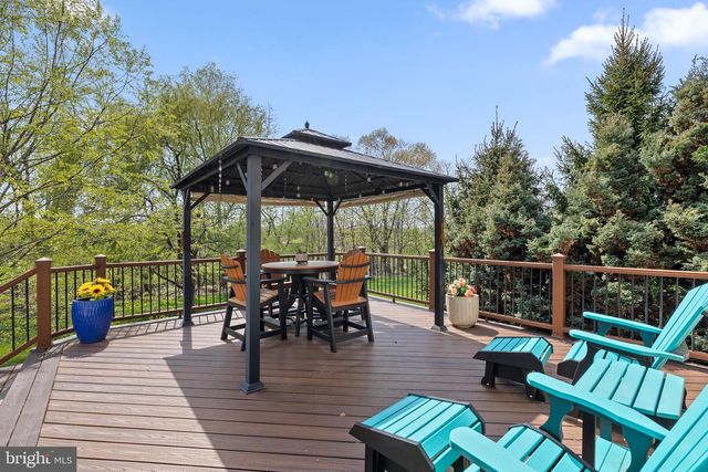 34 JOY CIR, Barto, PA 19504