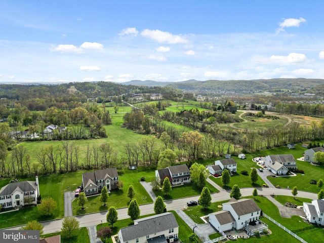 34 JOY CIR, Barto, PA 19504