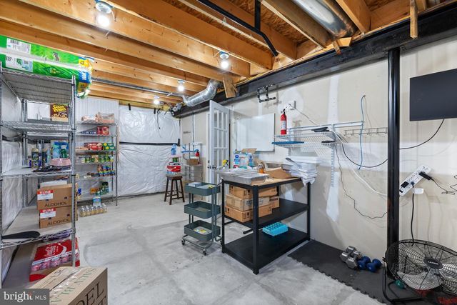 34 JOY CIR, Barto, PA 19504