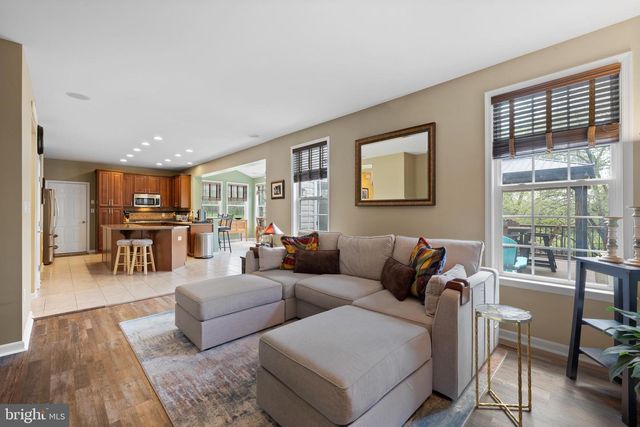 34 JOY CIR, Barto, PA 19504
