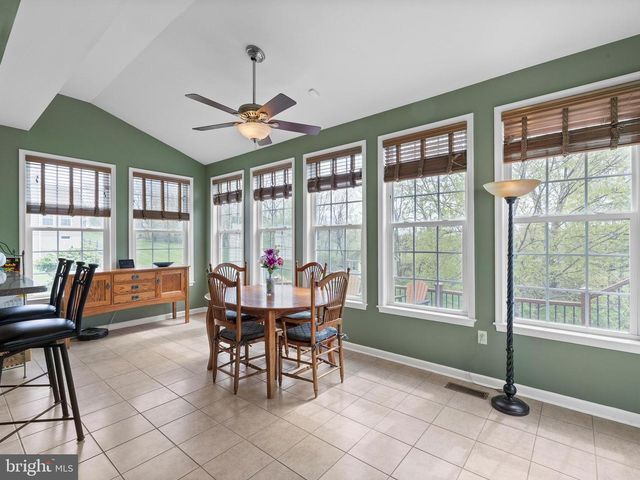 34 JOY CIR, Barto, PA 19504