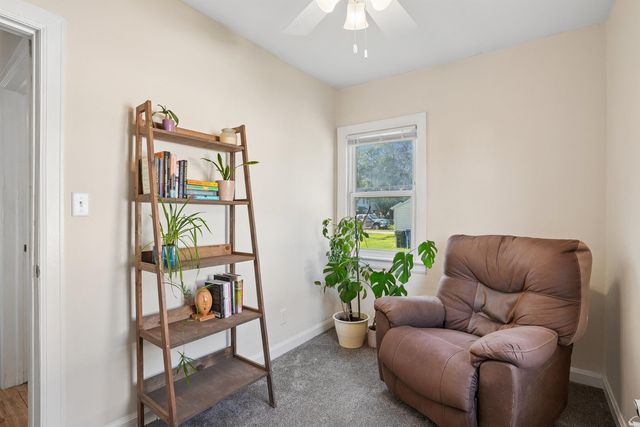 1652 Bertch Avenue, Waterloo, IA 50702