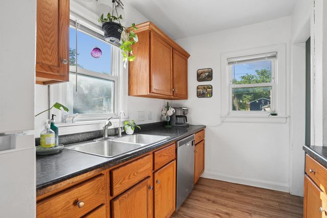1652 Bertch Avenue, Waterloo, IA 50702