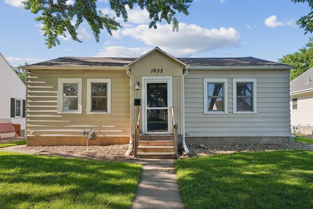 1652 Bertch Avenue, Waterloo, IA 50702