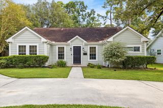 1063 W 43rd Street, Houston, TX 77018