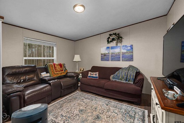 775 CR 418 D, Henderson, TX 75652