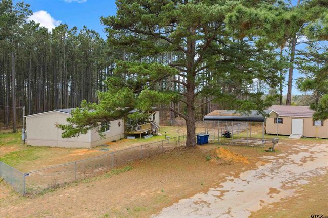 775 CR 418 D, Henderson, TX 75652