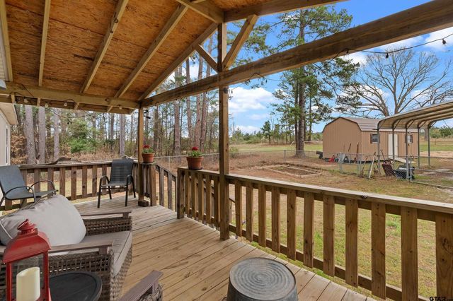 775 CR 418 D, Henderson, TX 75652