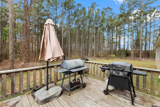 775 CR 418 D, Henderson, TX 75652