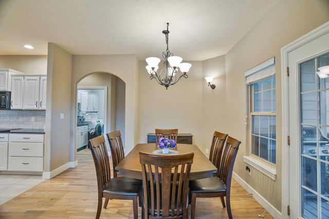 801 Silver Cliff Way, Branson West, MO 65737