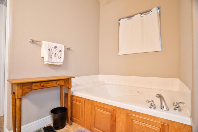 801 Silver Cliff Way, Branson West, MO 65737