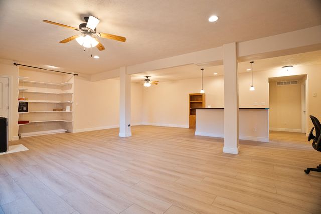 801 Silver Cliff Way, Branson West, MO 65737