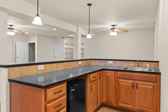 801 Silver Cliff Way, Branson West, MO 65737