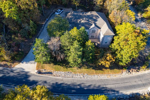 801 Silver Cliff Way, Branson West, MO 65737