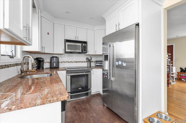 2542 Wantagh Avenue, Wantagh, NY 11793