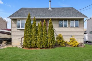 2542 Wantagh Avenue, Wantagh, NY 11793