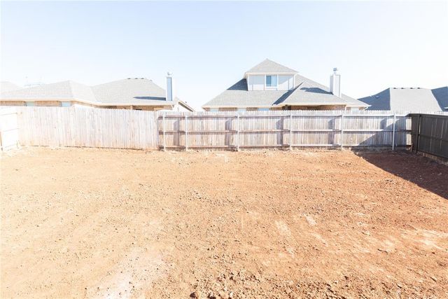 3300 Porter Drive, Edmond, OK 73012