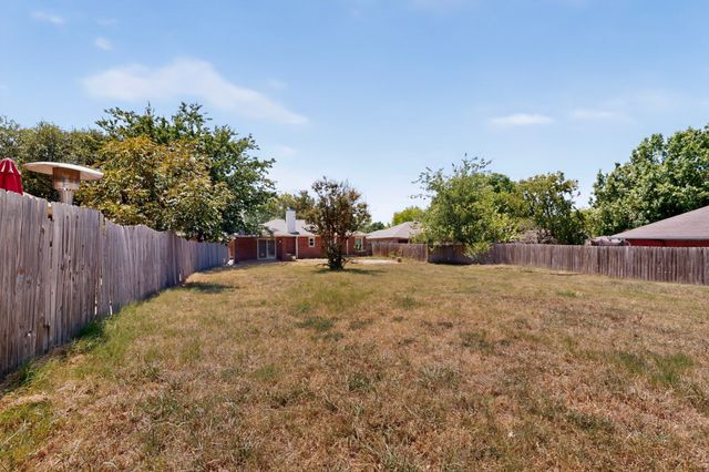 2901 Terry Court, Denton, TX 76209