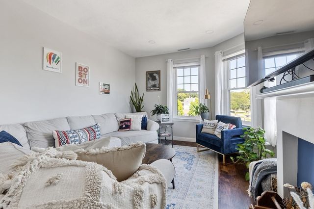 170 Ashmont St 15, Boston, MA 02124