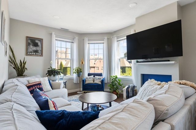 170 Ashmont St 15, Boston, MA 02124