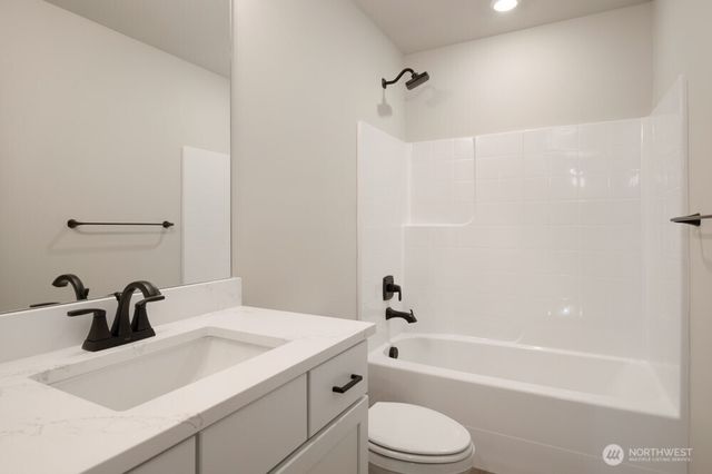 6613 S 128th Street, Seattle, WA 98178