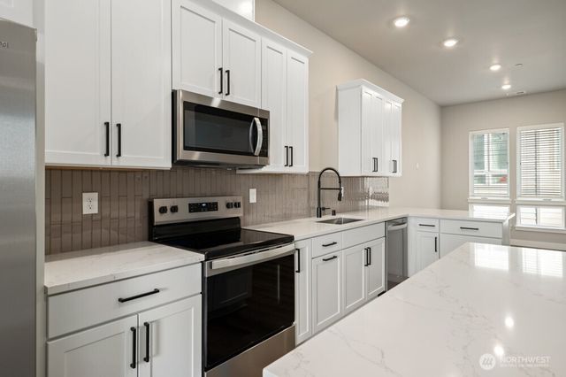 6613 S 128th Street, Seattle, WA 98178
