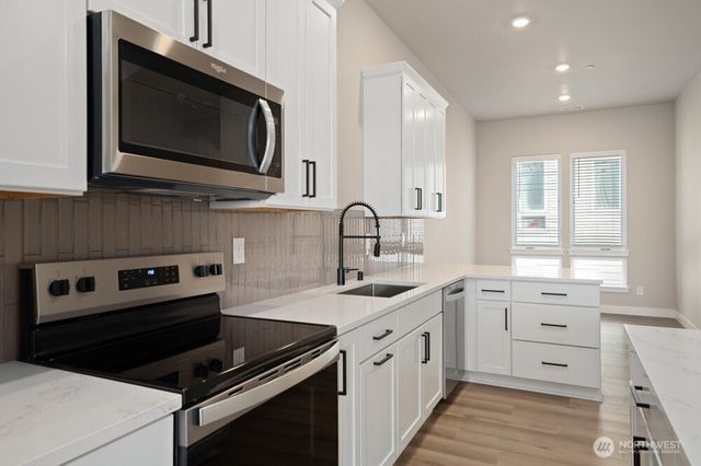 6613 S 128th Street, Seattle, WA 98178
