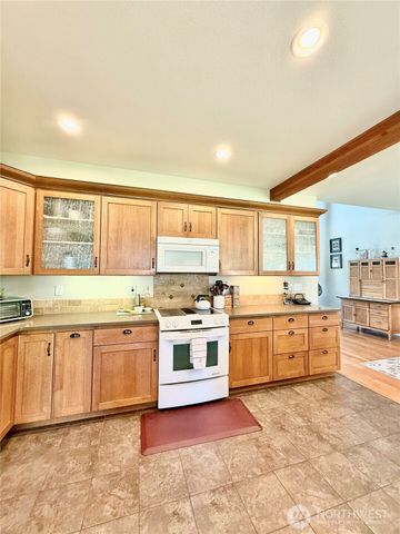 13 Fox Mountain Road, Okanogan, WA 98840