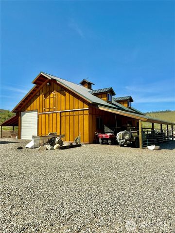 13 Fox Mountain Road, Okanogan, WA 98840