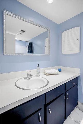 8221 Santa Fe Drive 12, Overland Park, KS 66204