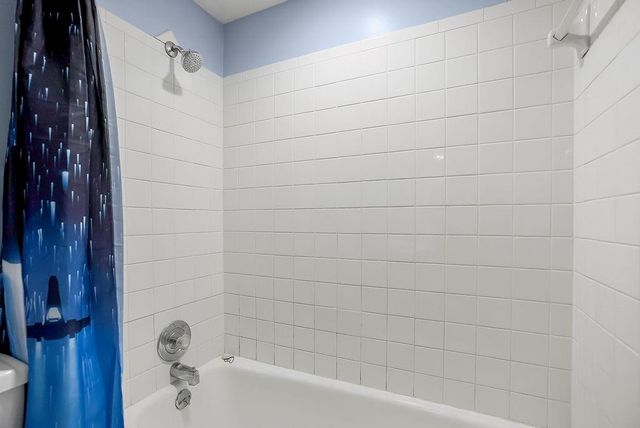 8221 Santa Fe Drive 12, Overland Park, KS 66204