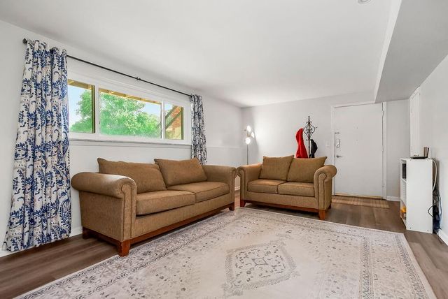 8221 Santa Fe Drive 12, Overland Park, KS 66204