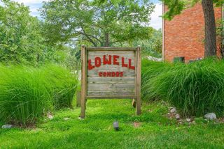 8221 Santa Fe Drive 12, Overland Park, KS 66204